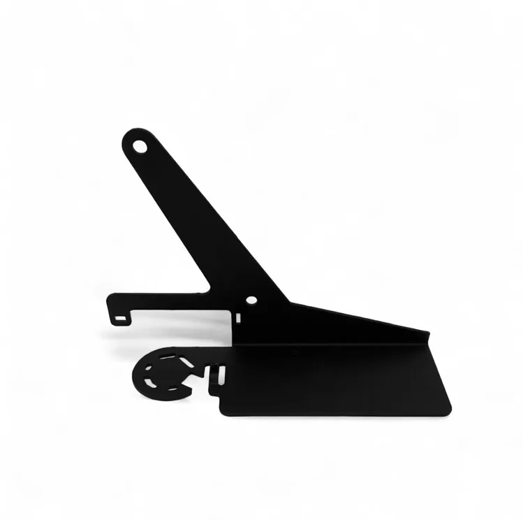 Immobilizer plate for antenna and immobilizer /